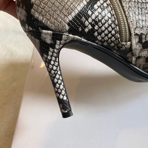NEW Nine West Finny Skinny Heel Snakeskin Boot - Picture 6 of 9